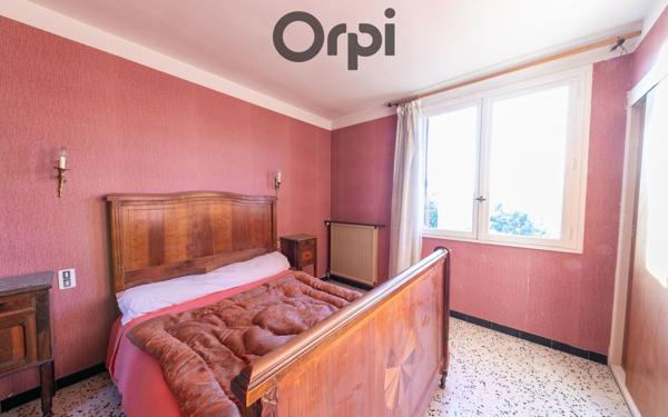 Maison à vendre    5 pièces •  Saint-Estève