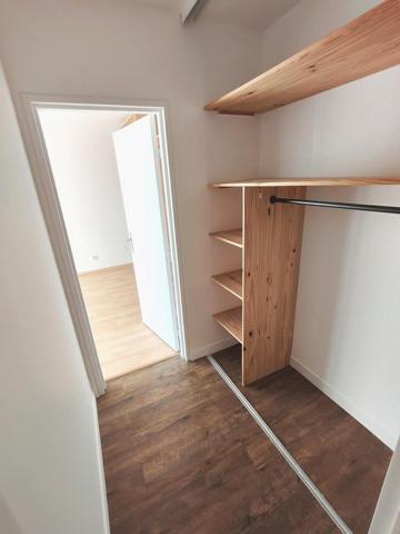 Rare - au 10 ème étage avec ascenseur, lumineux f3 de 79 m².