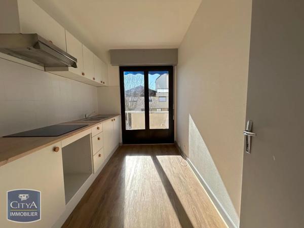 Appartement à louer 2 pièces 51.37m²