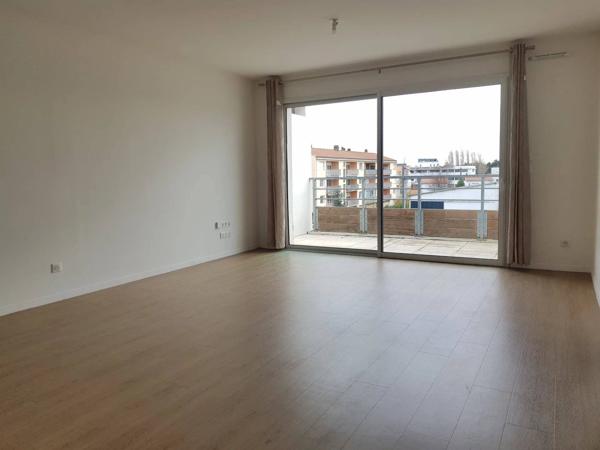 appartement t2 avec balcon et parking