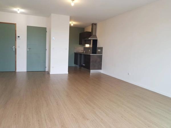 appartement t2 avec balcon et parking