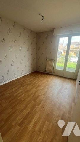 LEFORET (62790) - Maison de type plain-pied comprenant hall d'entrée, couloir, cuisine, salon-s...