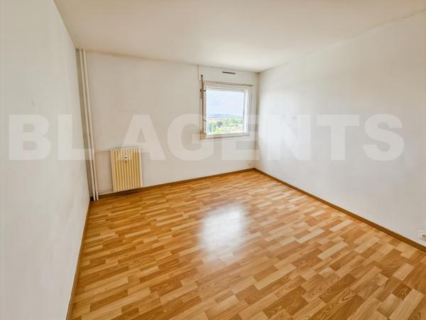 Appartement lumineux avec vue panoramique – Secteur Hôtel de Ville, Charleville-Mézières