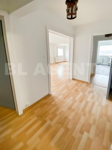 Appartement lumineux avec vue panoramique – Secteur Hôtel de Ville, Charleville-Mézières