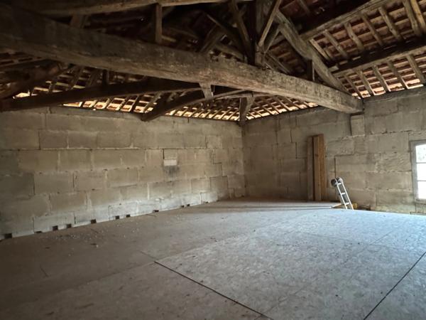 MAISON EN PIERRE RÉNOVÉE