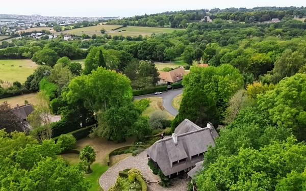 Maison à vendre    6 pièces • 275 m2 Touques