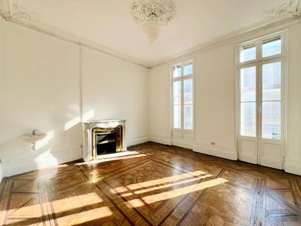 Chartrons appartement de style