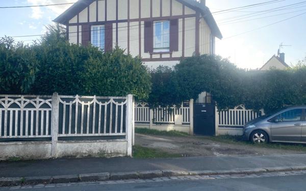 Maison à vendre    4 pièces •  Les Mureaux