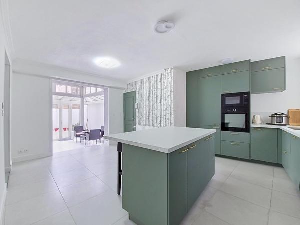 Appartement à CHOLET, 49300 - 8 pièces 188m²