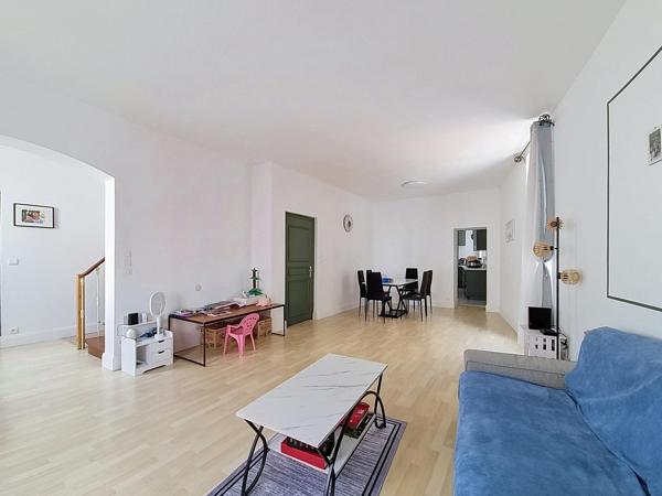 Appartement à CHOLET, 49300 - 8 pièces 188m²