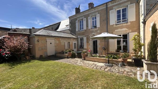 Maison de ville 8 pièces de 215 m² à Baugé-en-Anjou (49150)