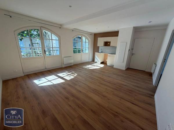 Appartement à louer 2 pièces 46m² Vichy (03200)