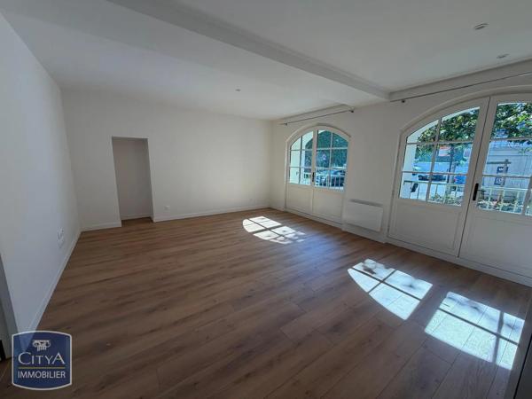 Appartement à louer 2 pièces 46m² Vichy (03200)
