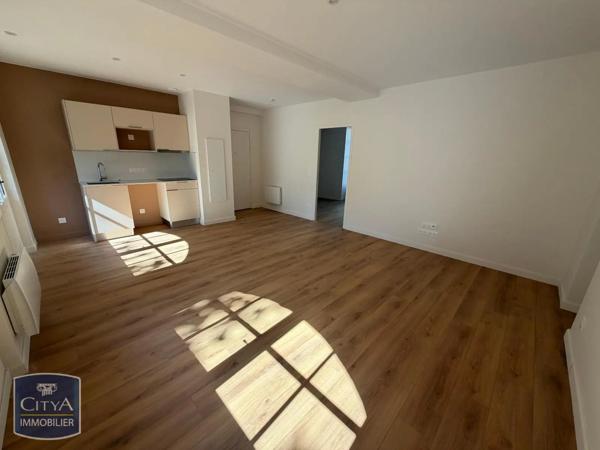 Appartement à louer 2 pièces 46m² Vichy (03200)