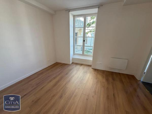 Appartement à louer 2 pièces 46m² Vichy (03200)