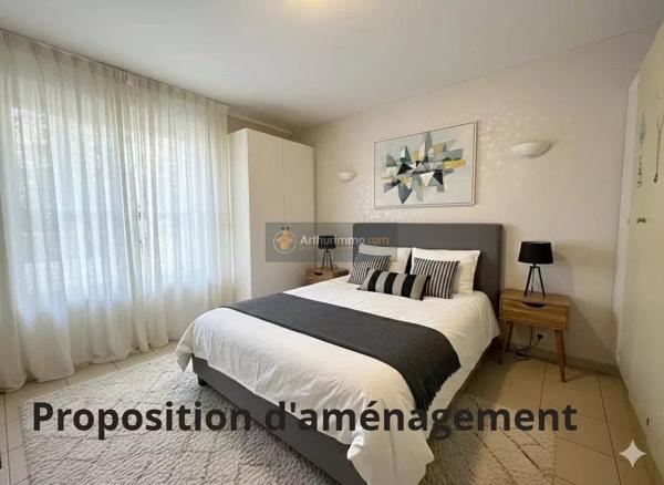 Vente Appartement 3 pièces 77 m2 à Saint-Raphaël