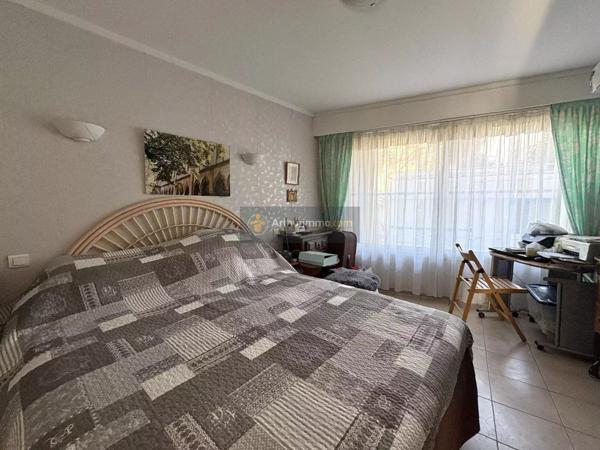 Vente Appartement 3 pièces 77 m2 à Saint-Raphaël