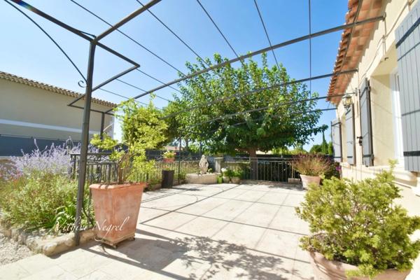 Maison à vendre 5 pièces MOURIES (13)