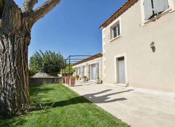 Maison à vendre 5 pièces MOURIES (13)