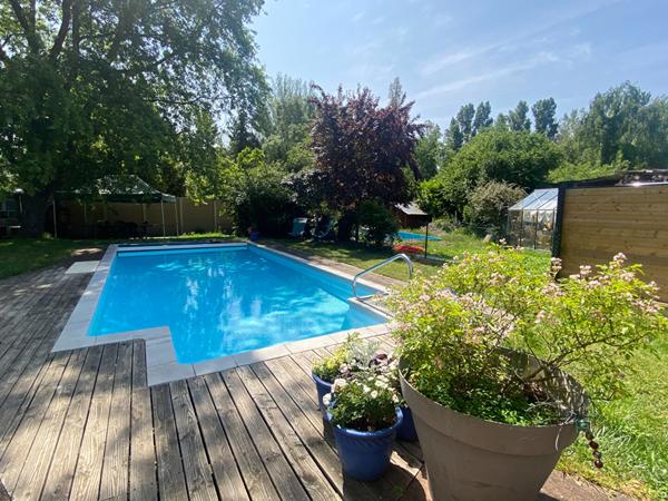 Maison - 8 pièces - 208 m²