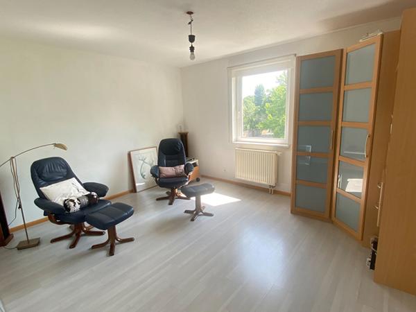 Maison - 8 pièces - 208 m²