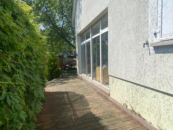 Maison - 8 pièces - 208 m²