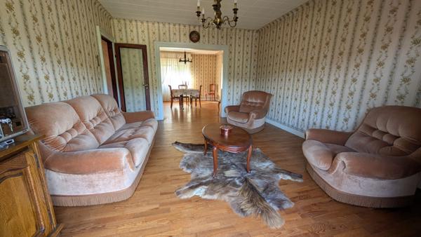 Maison - 7 pièces - 177 m²