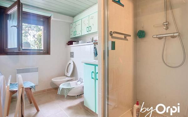 Maison à vendre    7 pièces •  Durdat-Larequille