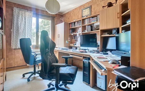 Maison à vendre    7 pièces •  Durdat-Larequille