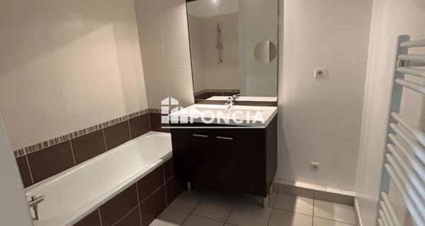 À vendre Appartement 3 pièces 66.7 m² - Meyzieu 69330