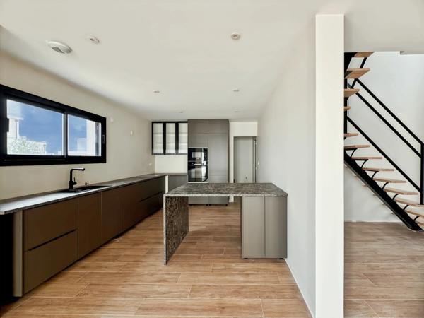 BRAIN SUR L'AUTHION : Magnifique maison contemporaine offrant 4 chambres, une vie de plain-pied, garage et jardin.