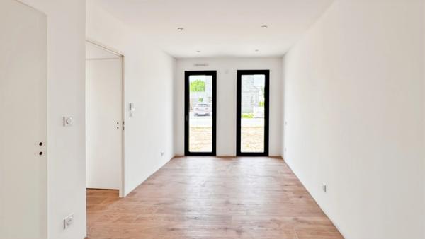 BRAIN SUR L'AUTHION : Magnifique maison contemporaine offrant 4 chambres, une vie de plain-pied, garage et jardin.