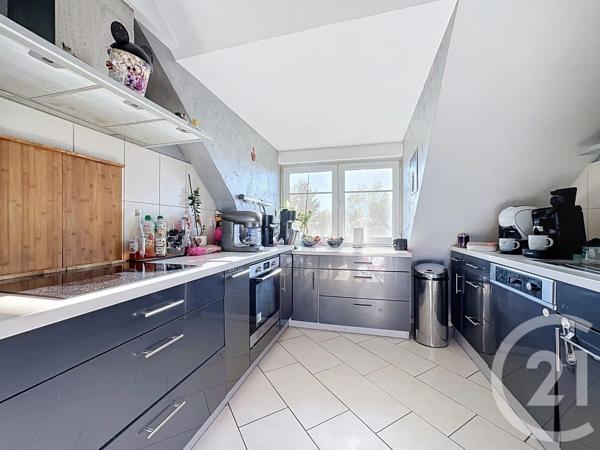 Appartement F3 à vendre  3 pièces - 86 m 2   MONTREUX CHATEAU  - 90