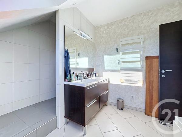Appartement F3 à vendre  3 pièces - 86 m 2   MONTREUX CHATEAU  - 90