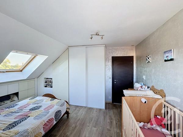 Appartement F3 à vendre  3 pièces - 86 m 2   MONTREUX CHATEAU  - 90