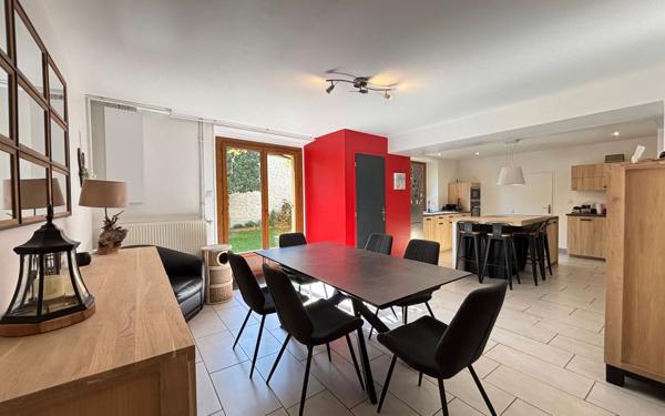 Maison à vendre    4 pièces • 106 m2 Saint-Étienne-de-Crossey
