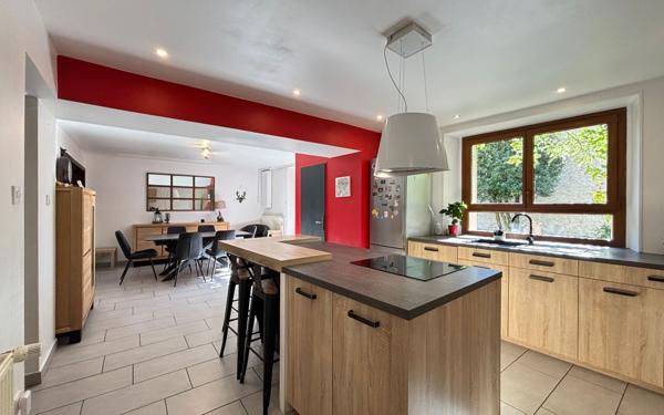 Maison à vendre    4 pièces • 106 m2 Saint-Étienne-de-Crossey