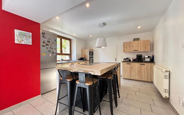 Maison à vendre    4 pièces • 106 m2 Saint-Étienne-de-Crossey