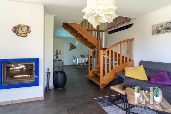 Maison Contemporaine avec piscine intérieure à Moëlan-sur-Mer