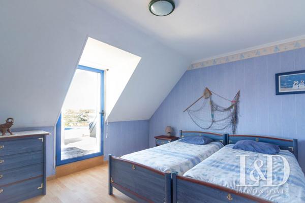 Maison Contemporaine avec piscine intérieure à Moëlan-sur-Mer