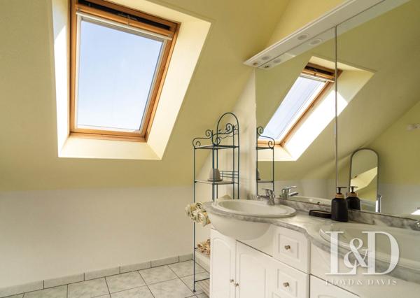 Maison Contemporaine avec piscine intérieure à Moëlan-sur-Mer