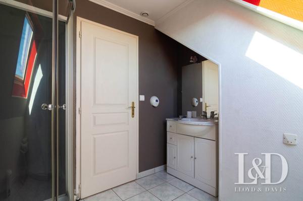 Maison Contemporaine avec piscine intérieure à Moëlan-sur-Mer