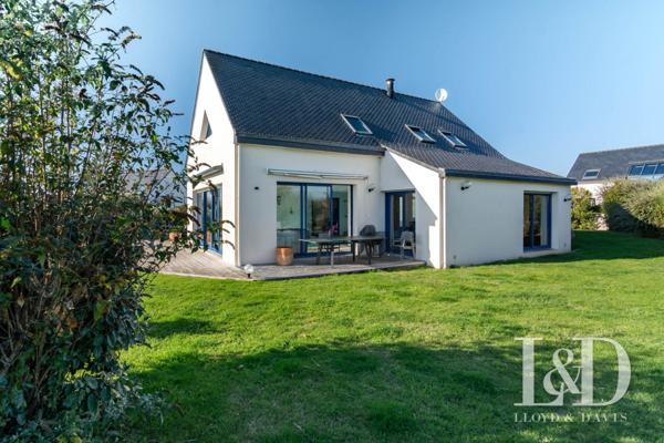 Maison Contemporaine avec piscine intérieure à Moëlan-sur-Mer