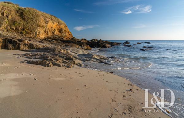 Maison Contemporaine avec piscine intérieure à Moëlan-sur-Mer