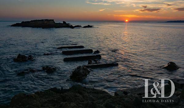 Maison Contemporaine avec piscine intérieure à Moëlan-sur-Mer