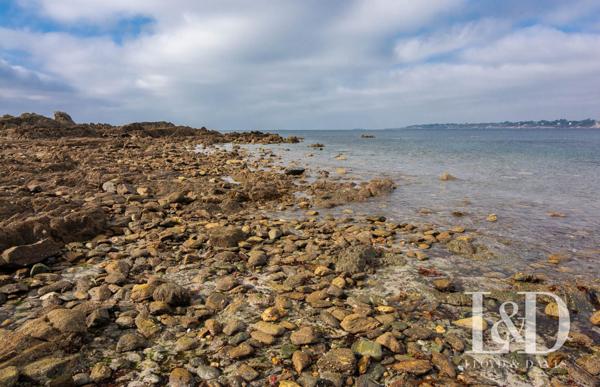 Maison Contemporaine avec piscine intérieure à Moëlan-sur-Mer
