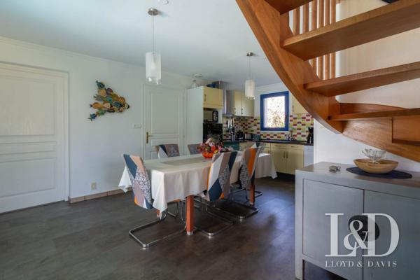 Maison Contemporaine avec piscine intérieure à Moëlan-sur-Mer