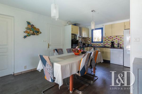 Maison Contemporaine avec piscine intérieure à Moëlan-sur-Mer