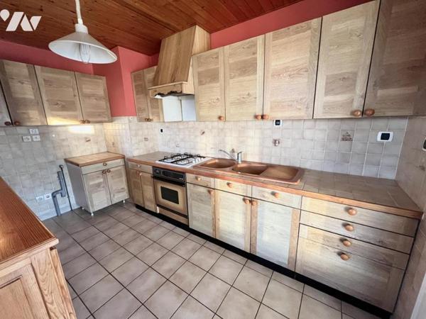 Pavillon 5 chambres sur 1391 m² de parcelle en campagne 