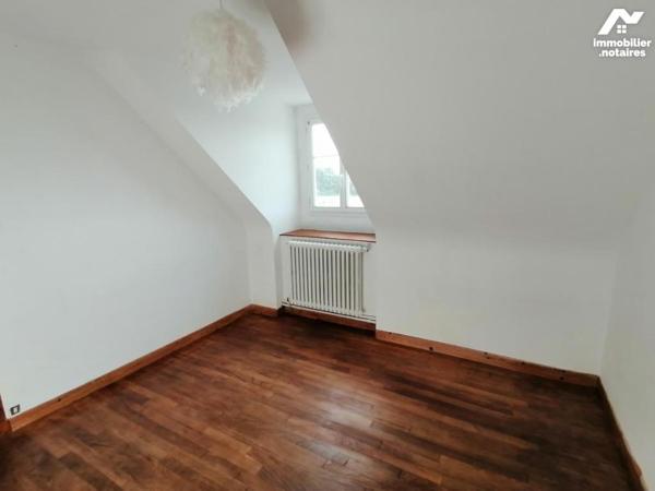 Bien exceptionel, peu courant, corps de ferme 170 m2 hab avec bâtiments et grand terrain